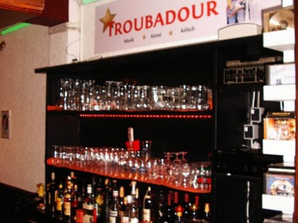 照片: TROUBADOUR