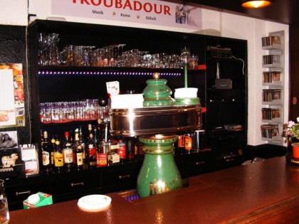 照片: TROUBADOUR